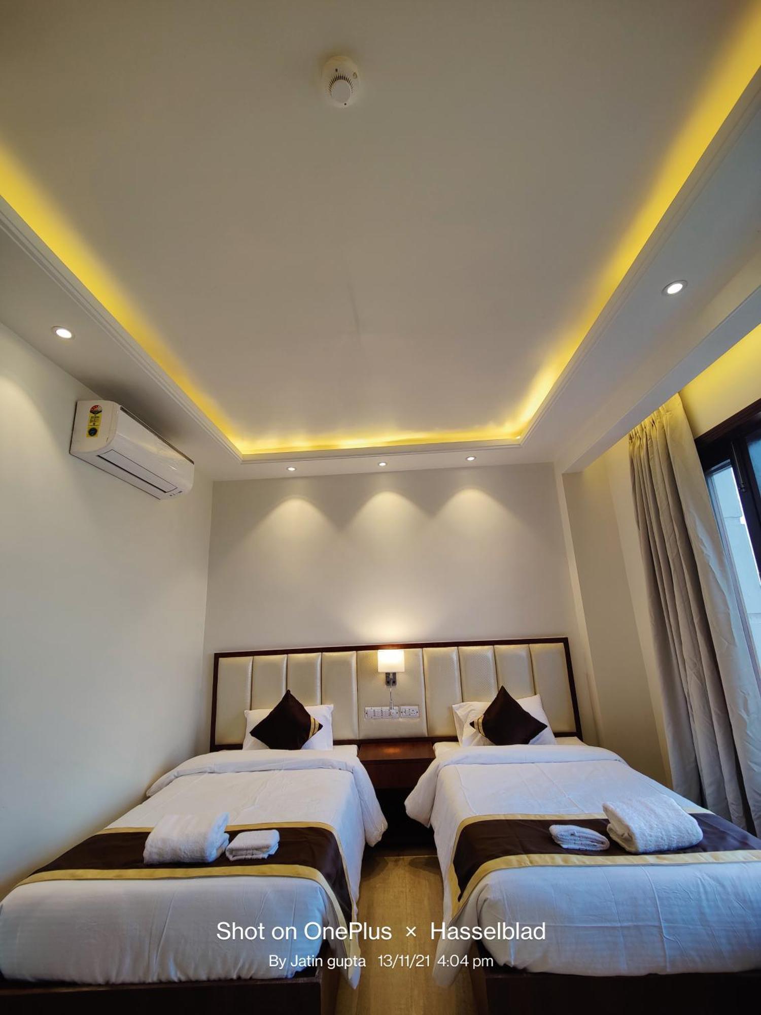 Mds Royal Resort Tulsipur Exterior foto